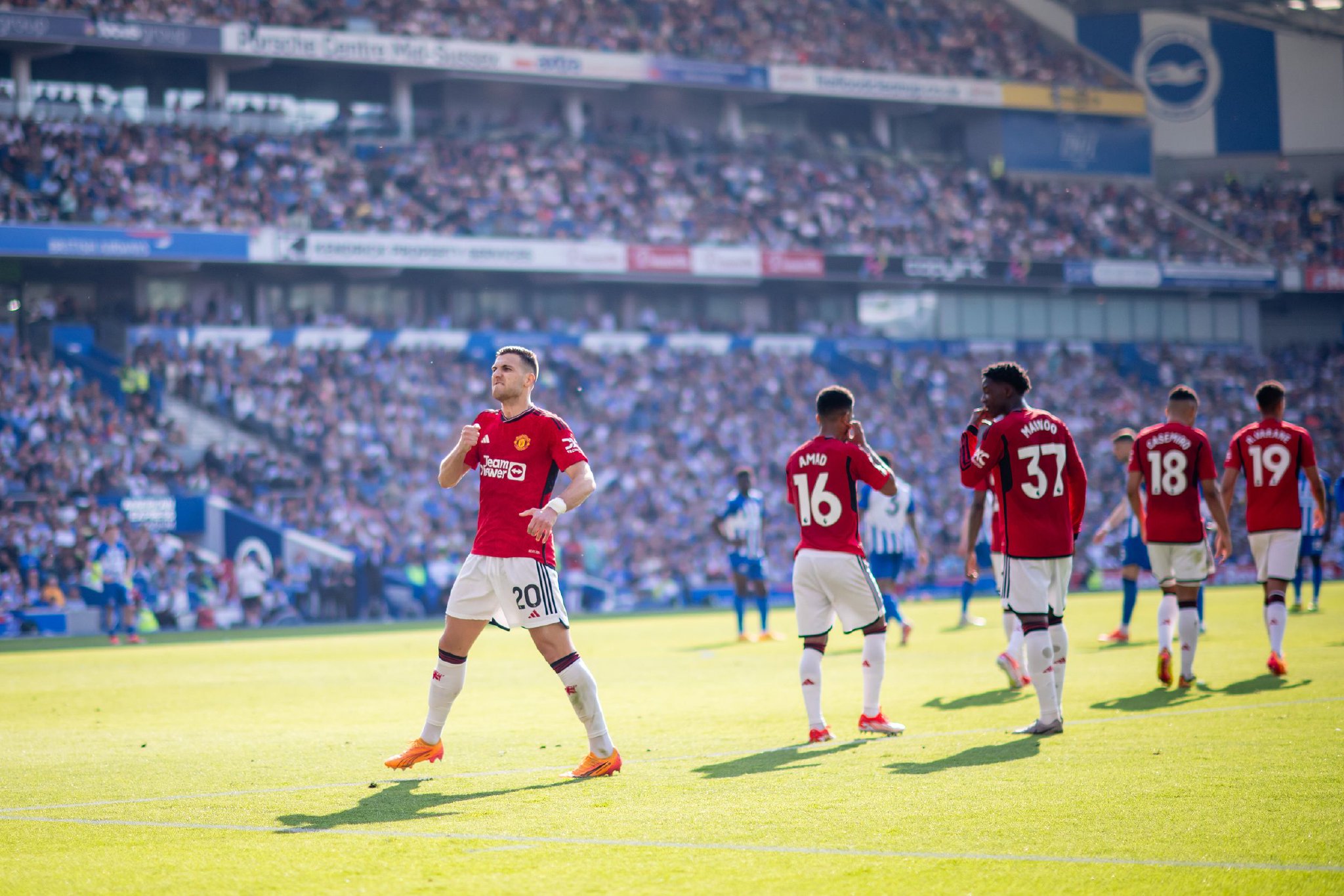 更是李梦再 更是李梦再